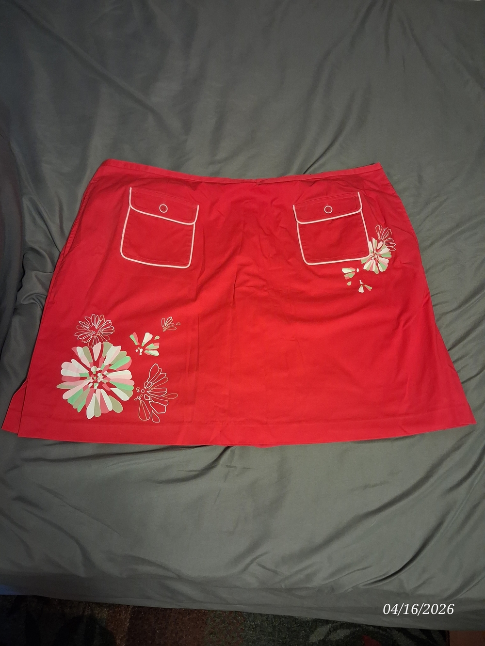 Red Floral Women's Skort with Pocket Details